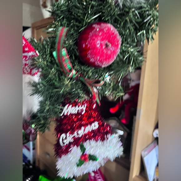 Homemade Custom Holiday Gnome Wreath (can add lights) - Picture 6 of 8